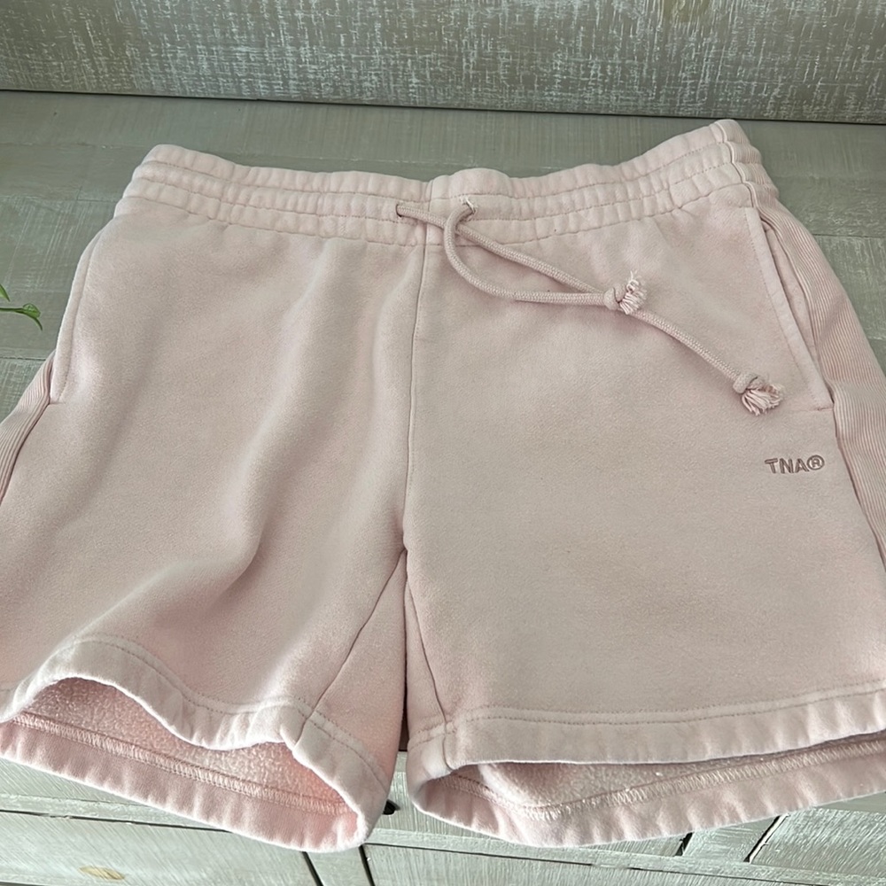 Aritzia Tna sweat fleece boyfriend short size small - light pink